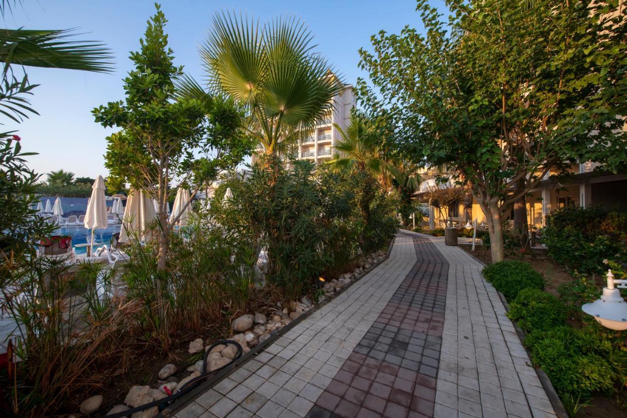 Lake River Side Hotel Spa Екстериор снимка